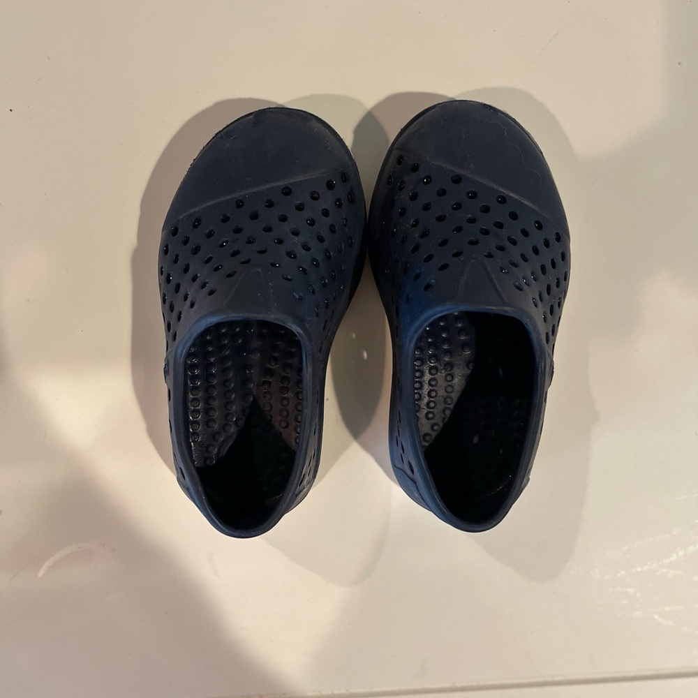Tom’s water shoes, blue